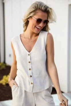 Breezy Energy Linen Button Front Tank