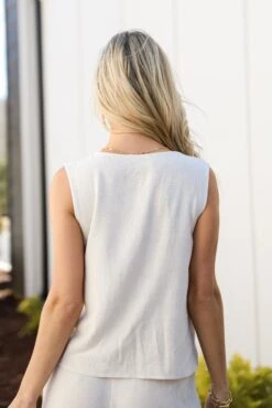 Breezy Energy Linen Button Front Tank -Trendy Clothing Store 2P4A9901