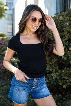 Chelsea Everyday Square Neck Top - DU DEAL -Trendy Clothing Store shopdressup black square neck top 2