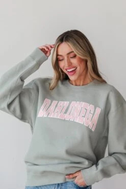 Sage Dahlonega Sweatshirt -Trendy Clothing Store shopdressup dahlonega pullover 3 b34b1f73 90c6 416b a026 ee8484b84171