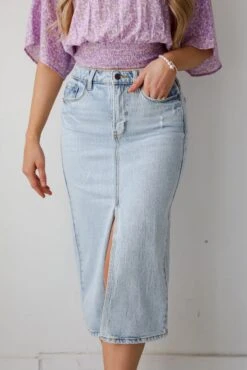 FINAL SALE - Darling Trend Light Wash Denim Midi Skirt -Trendy Clothing Store shopdressup denim mini skirt 4