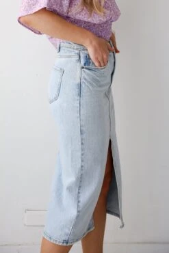 FINAL SALE - Darling Trend Light Wash Denim Midi Skirt -Trendy Clothing Store shopdressup denim mini skirt 6