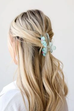 Delicate Nature Floral Claw Hair Clip -Trendy Clothing Store shopdressup flower hair clip 4