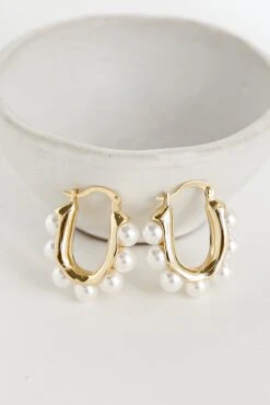 Sara Gold Pearl Oval Hoop Earrings