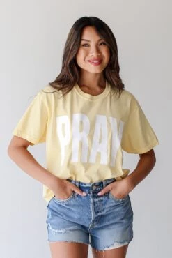 Yellow Pray Cropped Tee -Trendy Clothing Store shopdressup pray tee 7