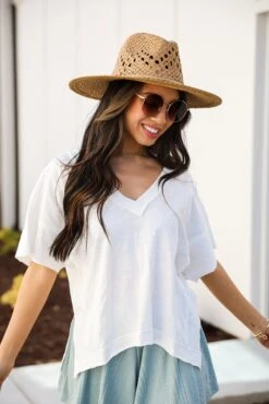 Nicole White V-Neck Tee - DU DEAL -Trendy Clothing Store shopdressup white veck tee 3