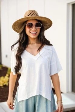 Nicole White V-Neck Tee - DU DEAL -Trendy Clothing Store shopdressup white veck tee 4